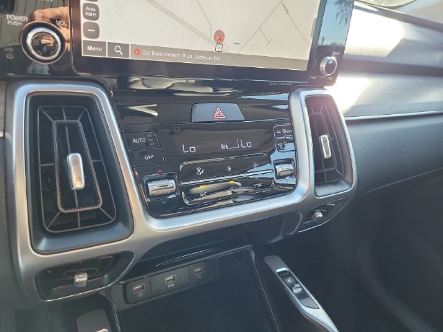 Used 2022 Kia Sorento S w/ Panoramic Sunroof Package AWD/4WD image 33