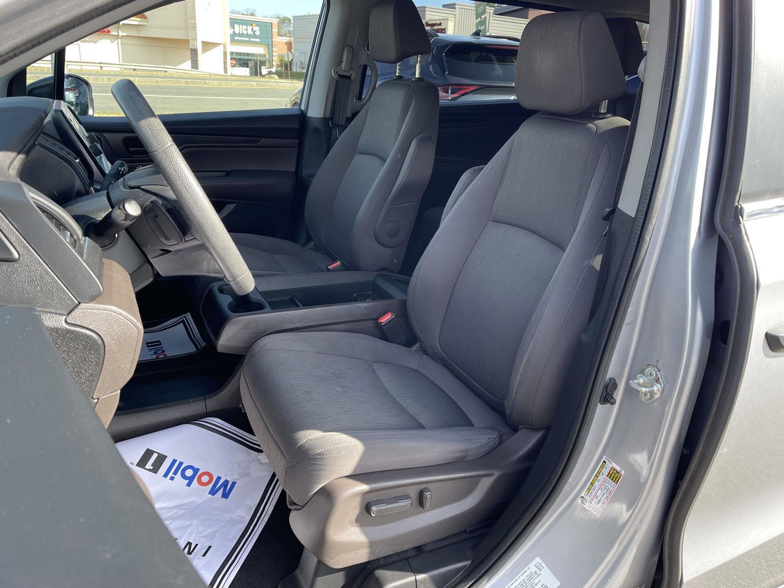 Used 2018 Honda Odyssey LX image 12