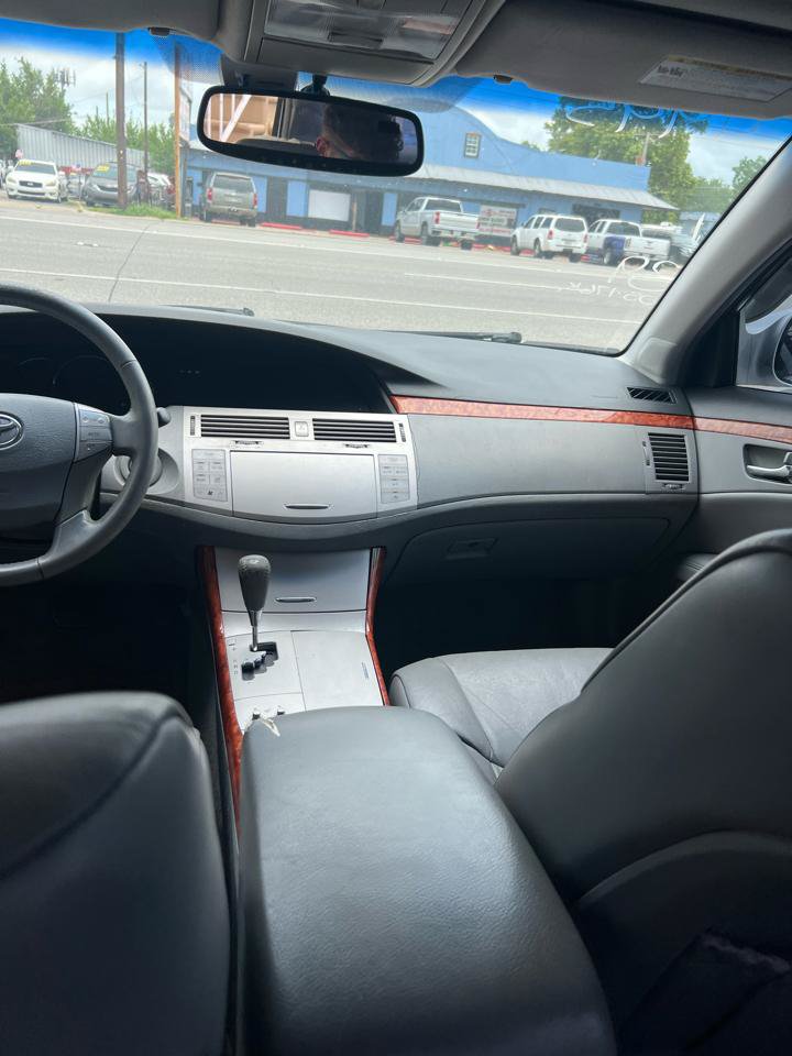 Used 2005 Toyota Avalon XL FWD image 8