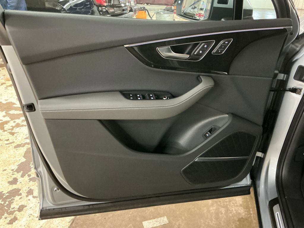 Used 2025 Audi Q7 3.0T Premium Plus w/ Premium Plus Package image 15
