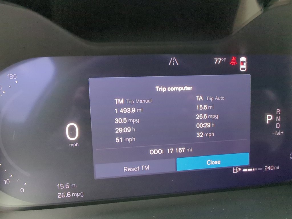 Used 2026 Volvo XC40 B5 Plus AWD/4WD image 12