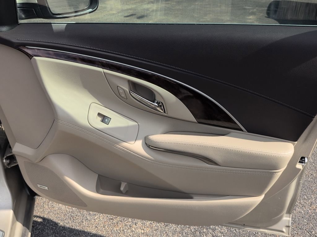 Used 2015 Buick LaCrosse Leather w/ Experience Buick Package AWD/4WD image 44