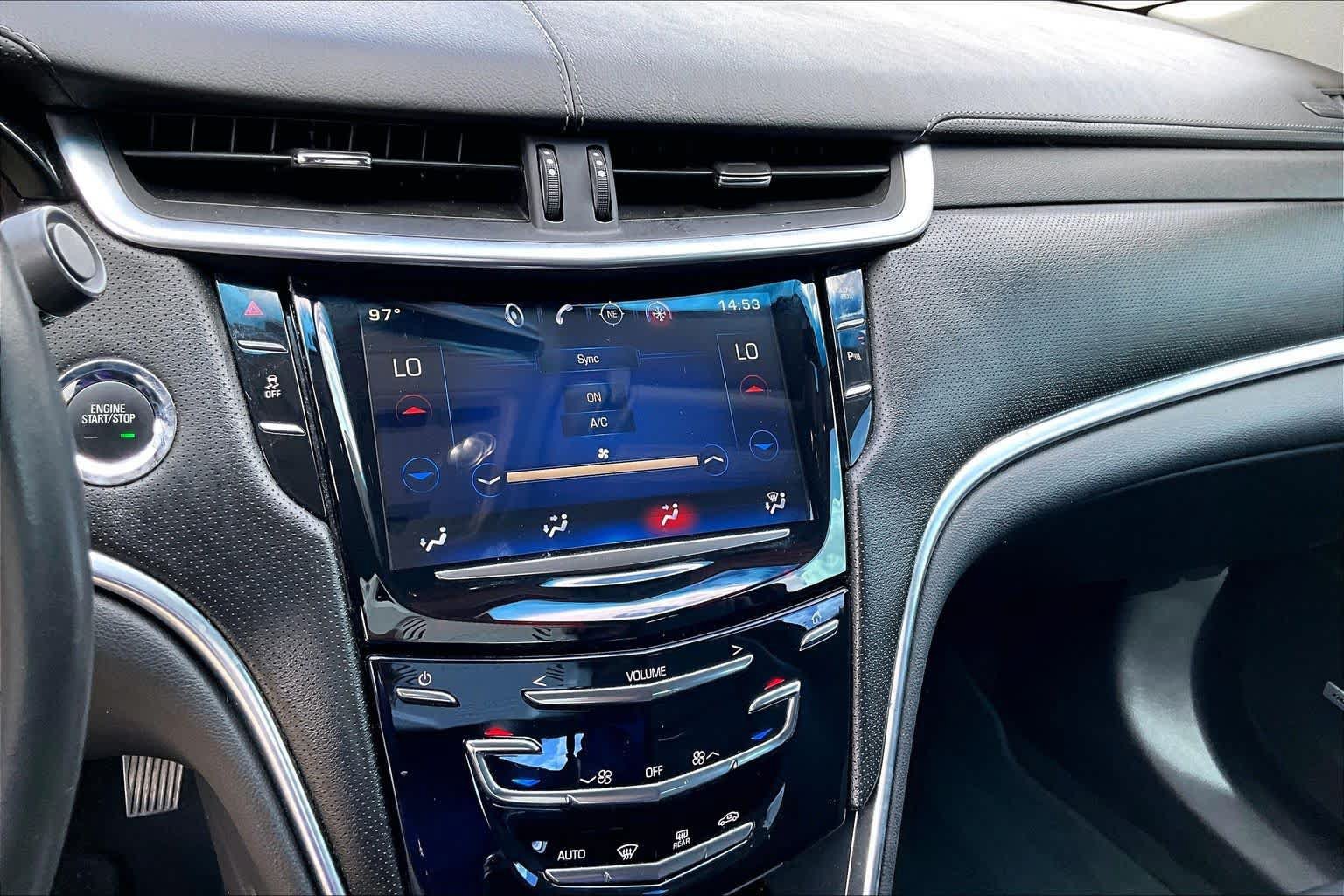 Used 2015 Cadillac XTS FWD image 29