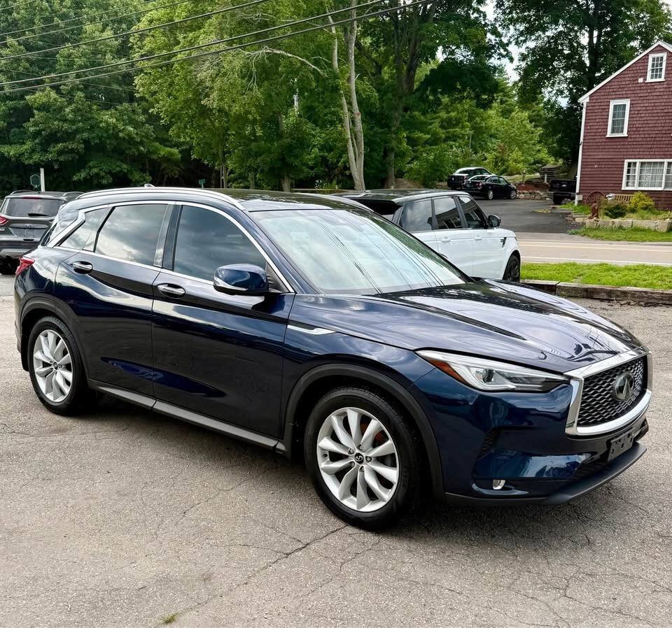 Used 2019 INFINITI QX50 Essential AWD/4WD image 2