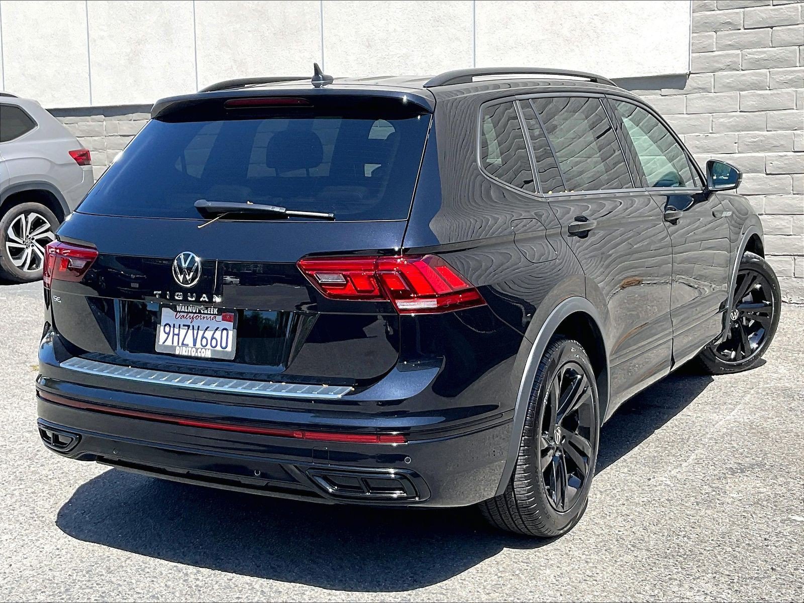 Certified 2023 Volkswagen Tiguan SE R-Line FWD image 13