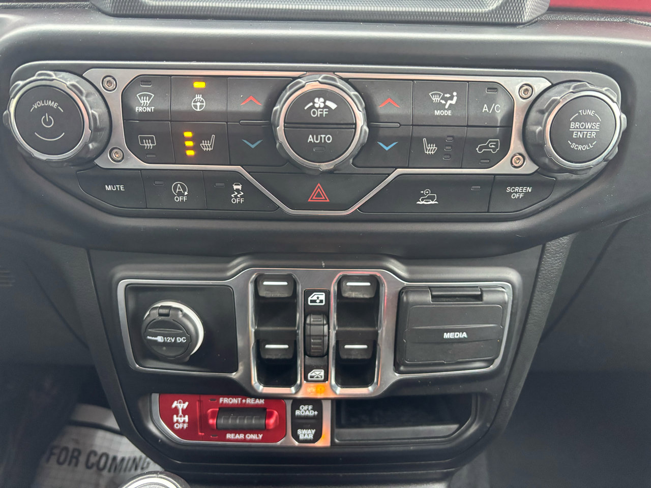 Used 2021 Jeep Wrangler Unlimited Rubicon w/ Xtreme Recon 35" Tire Package image 25