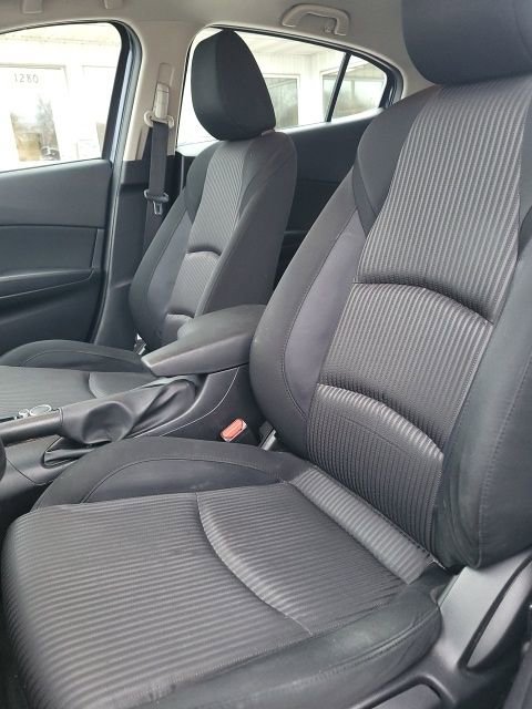 Used 2016 MAZDA MAZDA3 i Sport w/ Preferred Equipment Package image 9