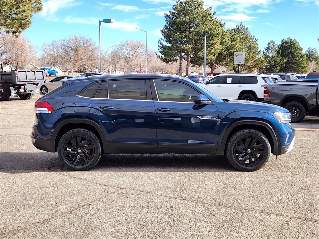 Used 2023 Volkswagen Atlas Cross Sport SE w/ Black Wheel Package image 2