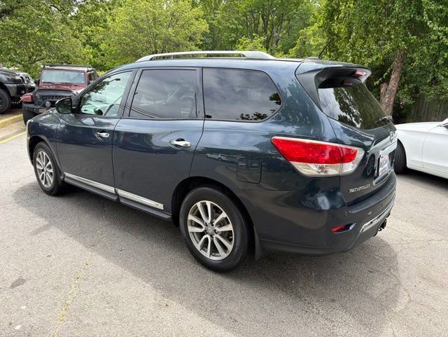 Used 2015 Nissan Pathfinder SL w/ SL Premium Package AWD/4WD image 4