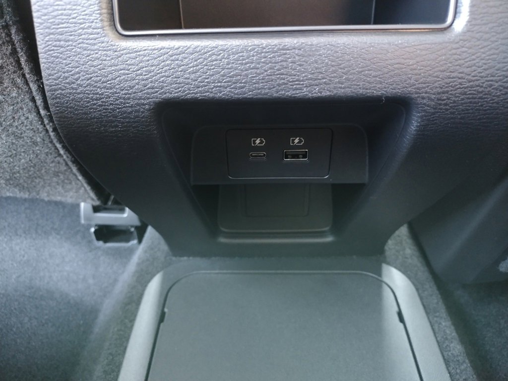 New 2025 Mitsubishi Outlander SE image 27