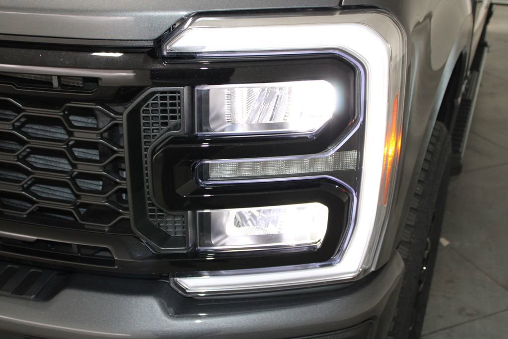 New 2026 Ford F250 Lariat w/ Black Appearance Package image 63