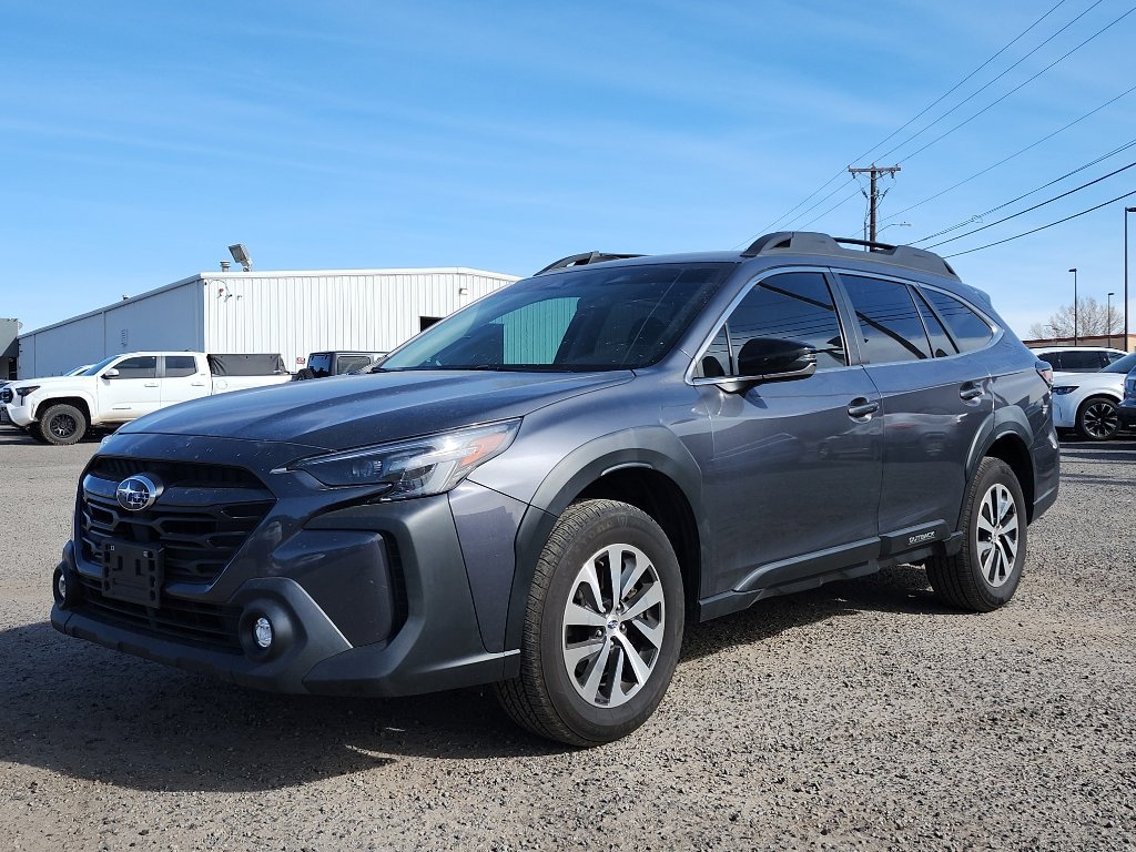 Used 2024 Subaru Outback Premium AWD/4WD image 1