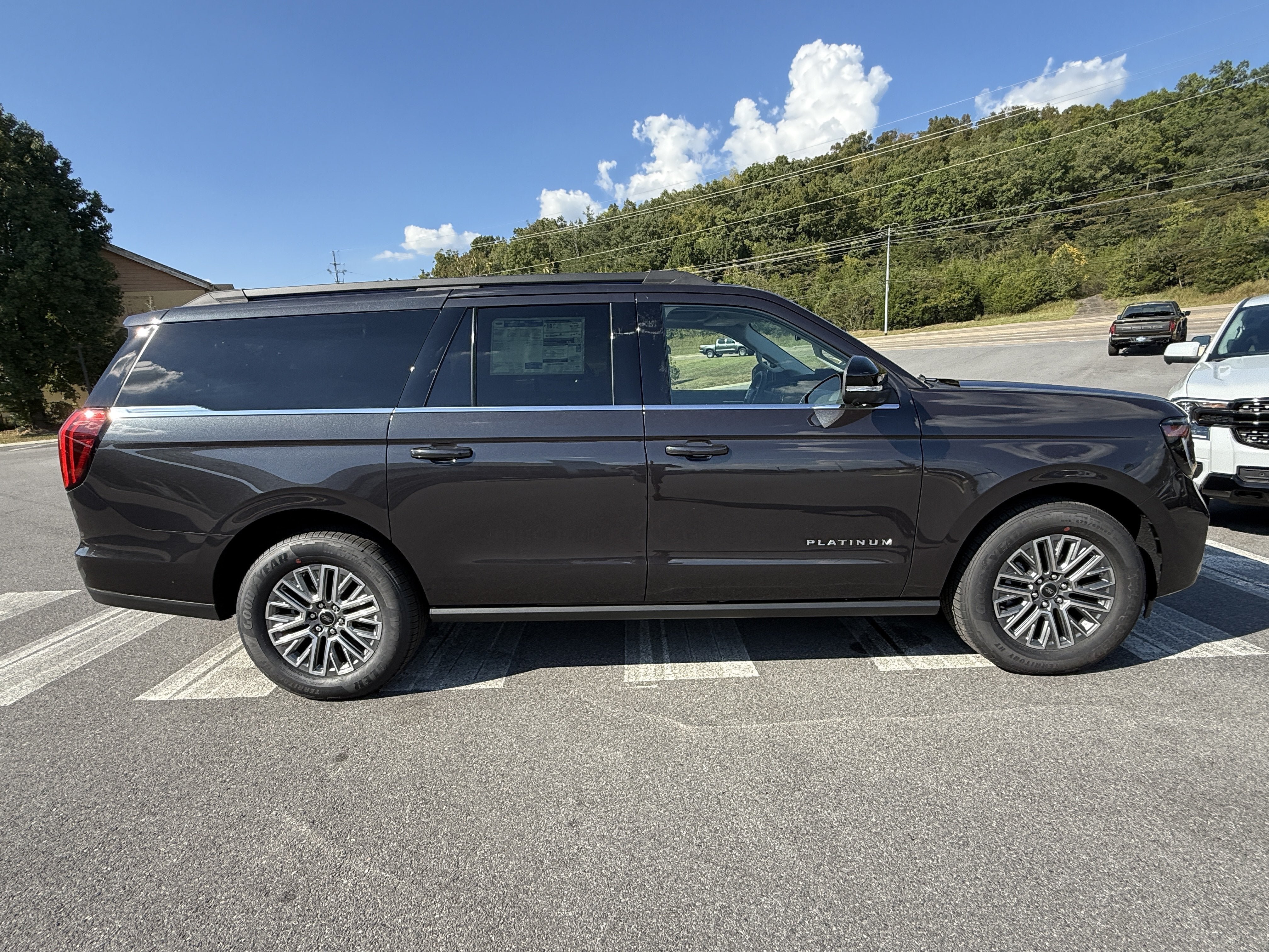 New 2027 Ford Expedition Max Platinum w/ Driver's Package AWD/4WD image 4