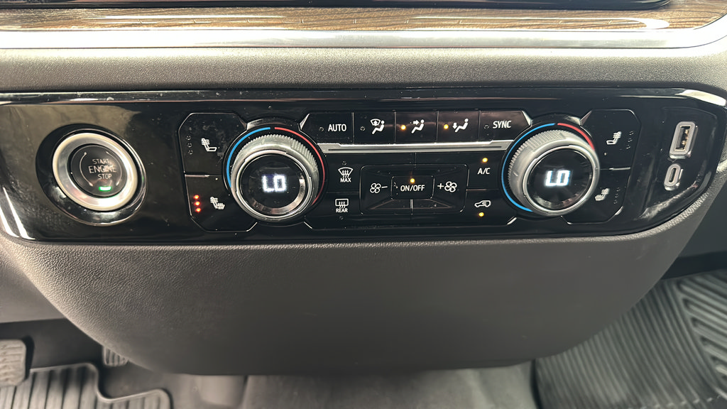 Used 2024 Chevrolet Silverado 1500 LT AWD/4WD image 23
