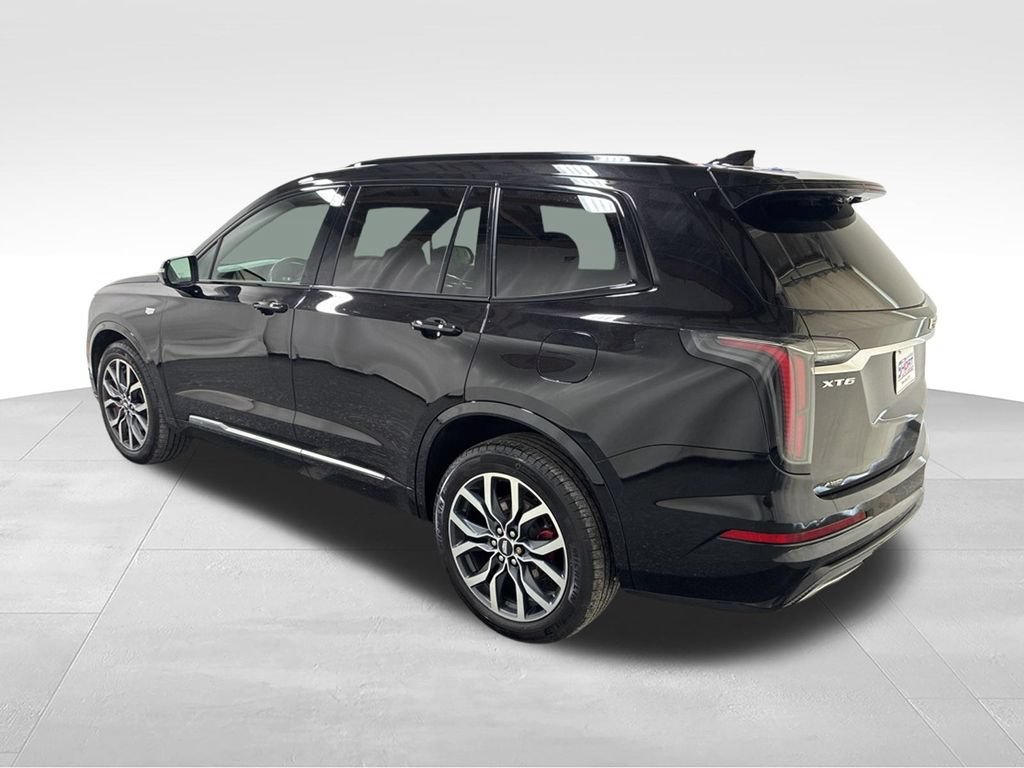 Used 2024 Cadillac XT6 Sport w/ LPO, Floor Liner Package AWD/4WD image 9