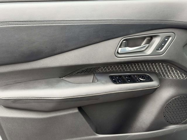 Used 2023 Nissan Ariya FWD image 12