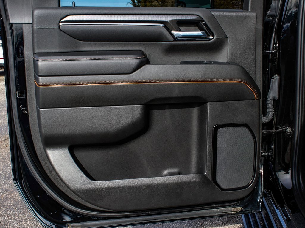 Used 2024 GMC Sierra 3500 AT4 w/ AT4 Premium Plus Package image 11