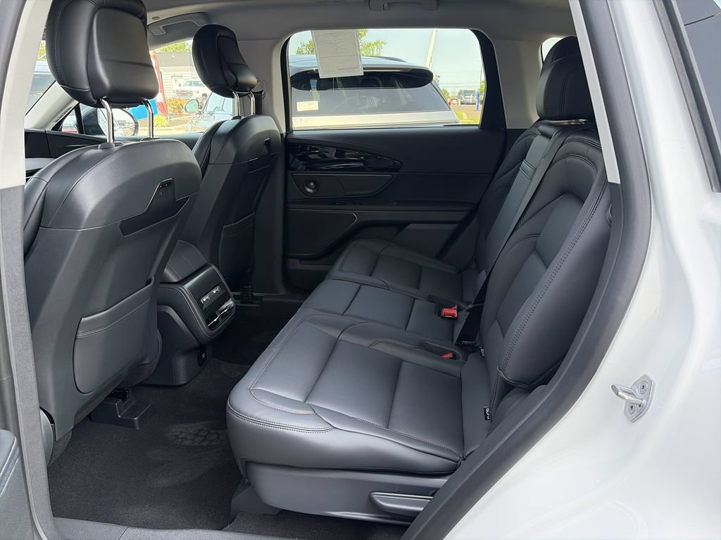 New 2026 Lincoln Nautilus Premier w/ Equipment Group 102A AWD/4WD image 6