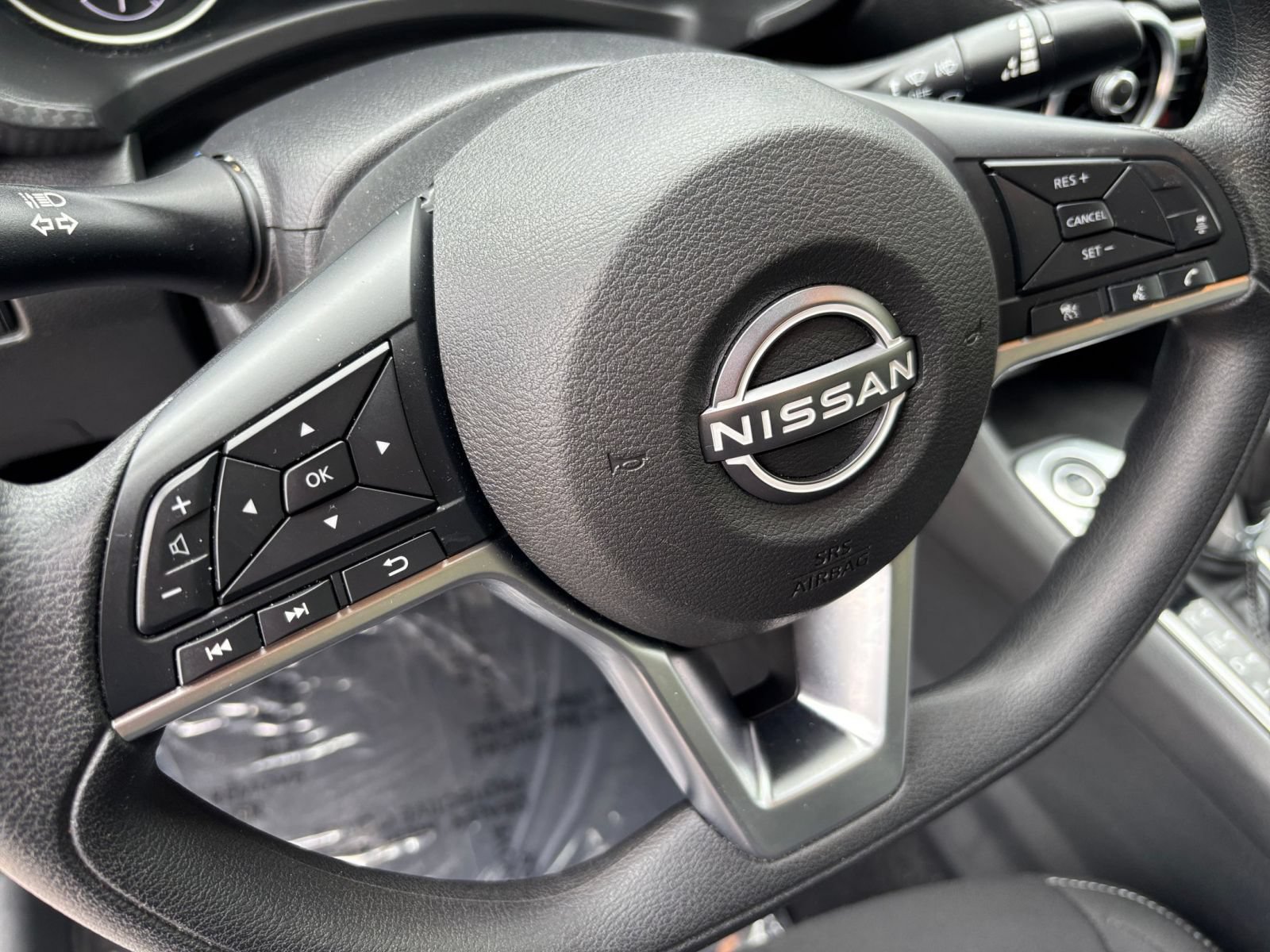 Used 2025 Nissan Sentra SV FWD image 25