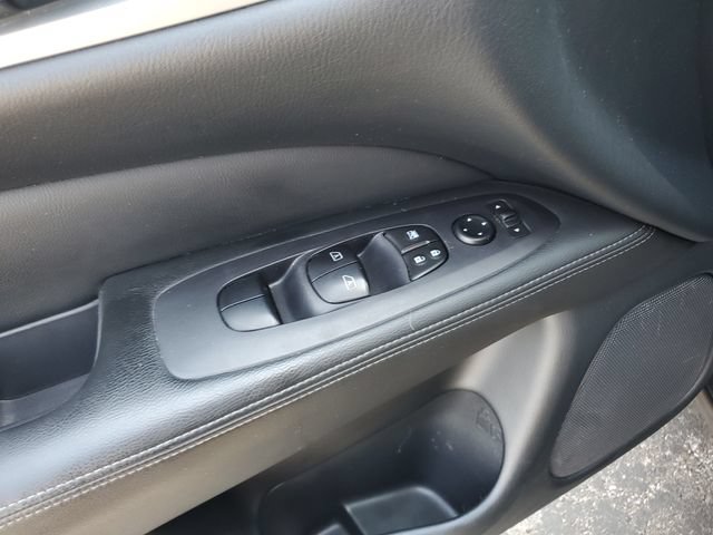 Used 2020 Nissan Pathfinder Platinum AWD/4WD image 22