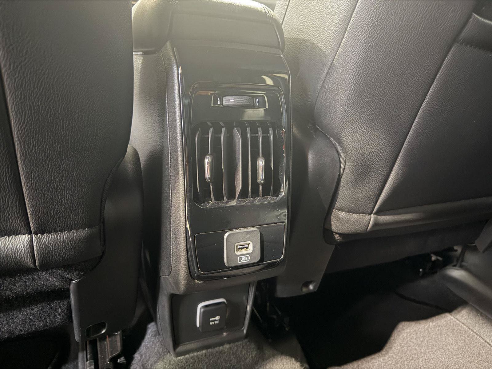 Used 2026 Jeep Compass Latitude AWD/4WD image 27