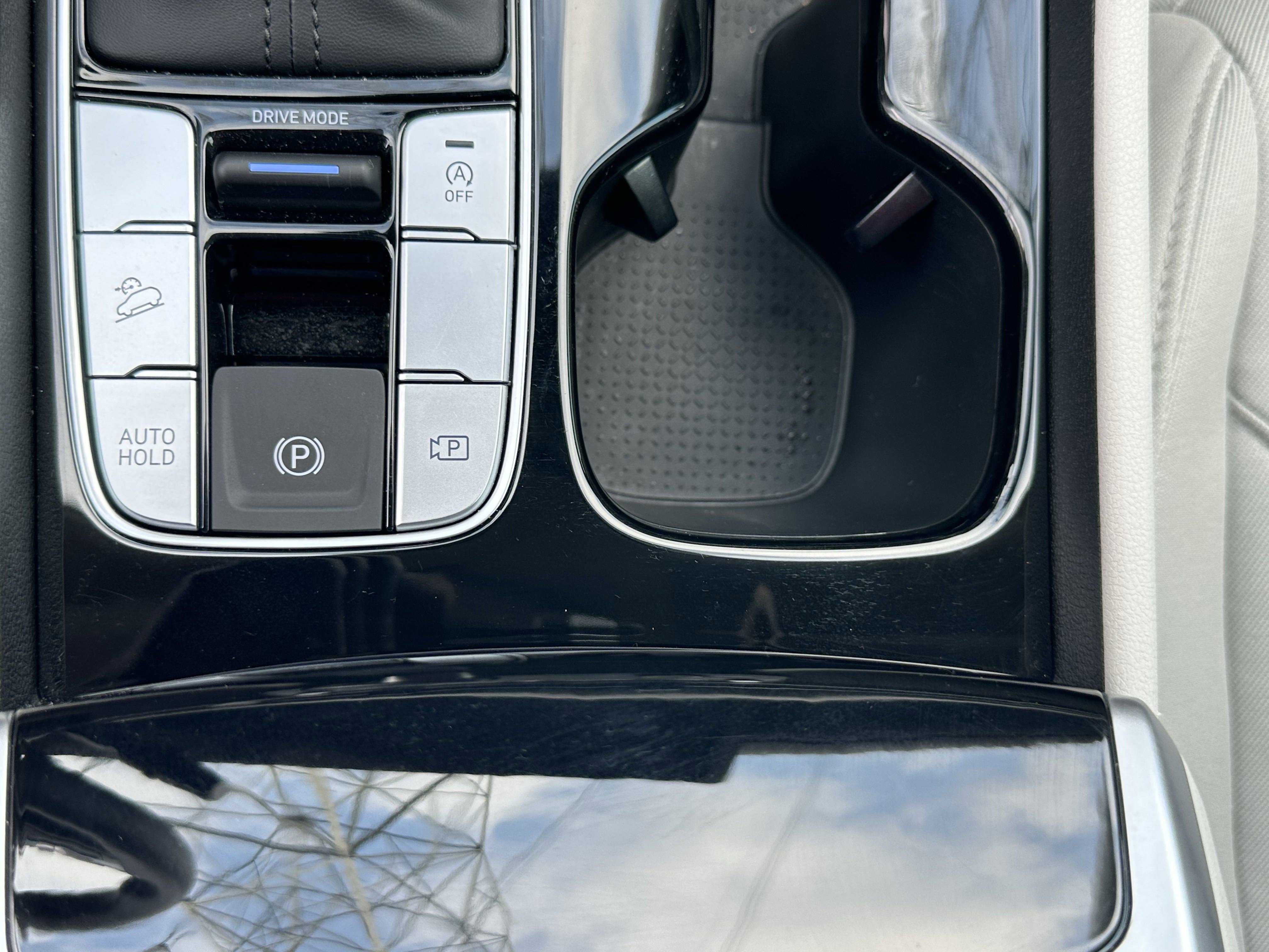 Used 2025 Hyundai Tucson SE image 33