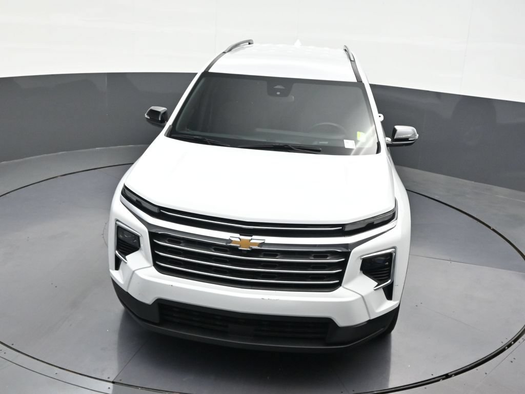 Used 2025 Chevrolet Traverse LT FWD image 24