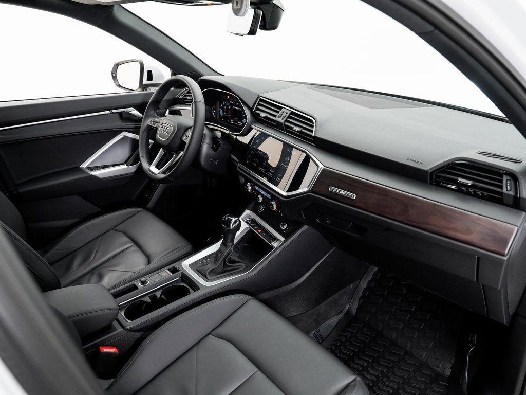 Certified 2024 Audi Q3 2.0T Premium image 20