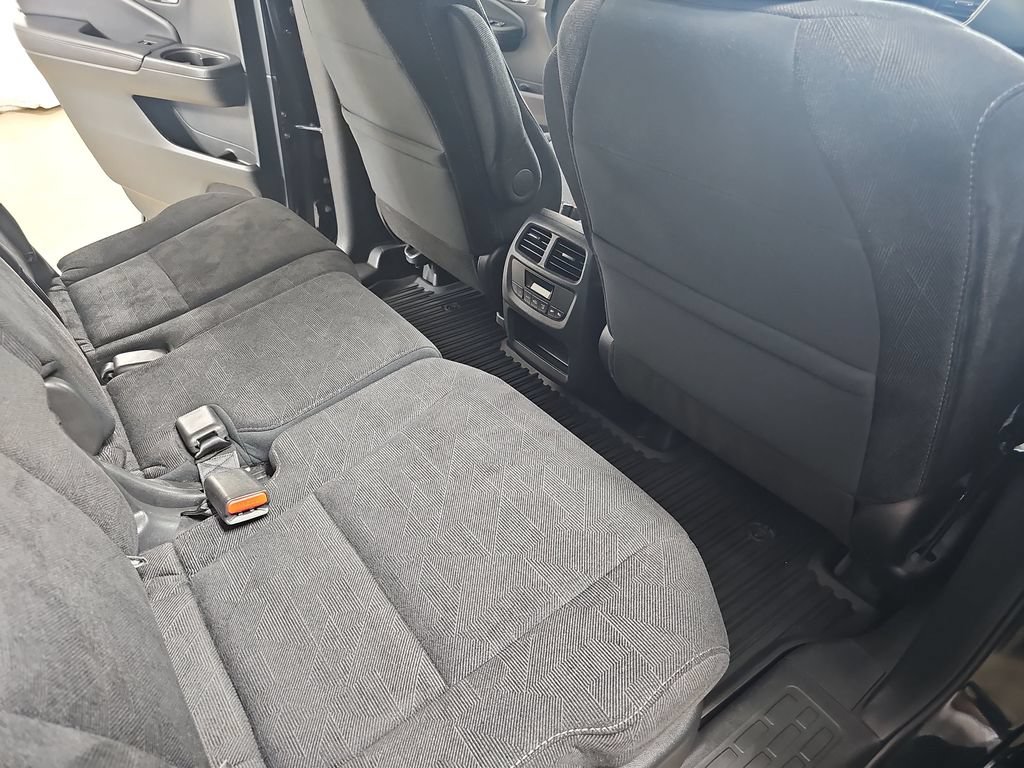 Used 2022 Honda Pilot Sport image 14