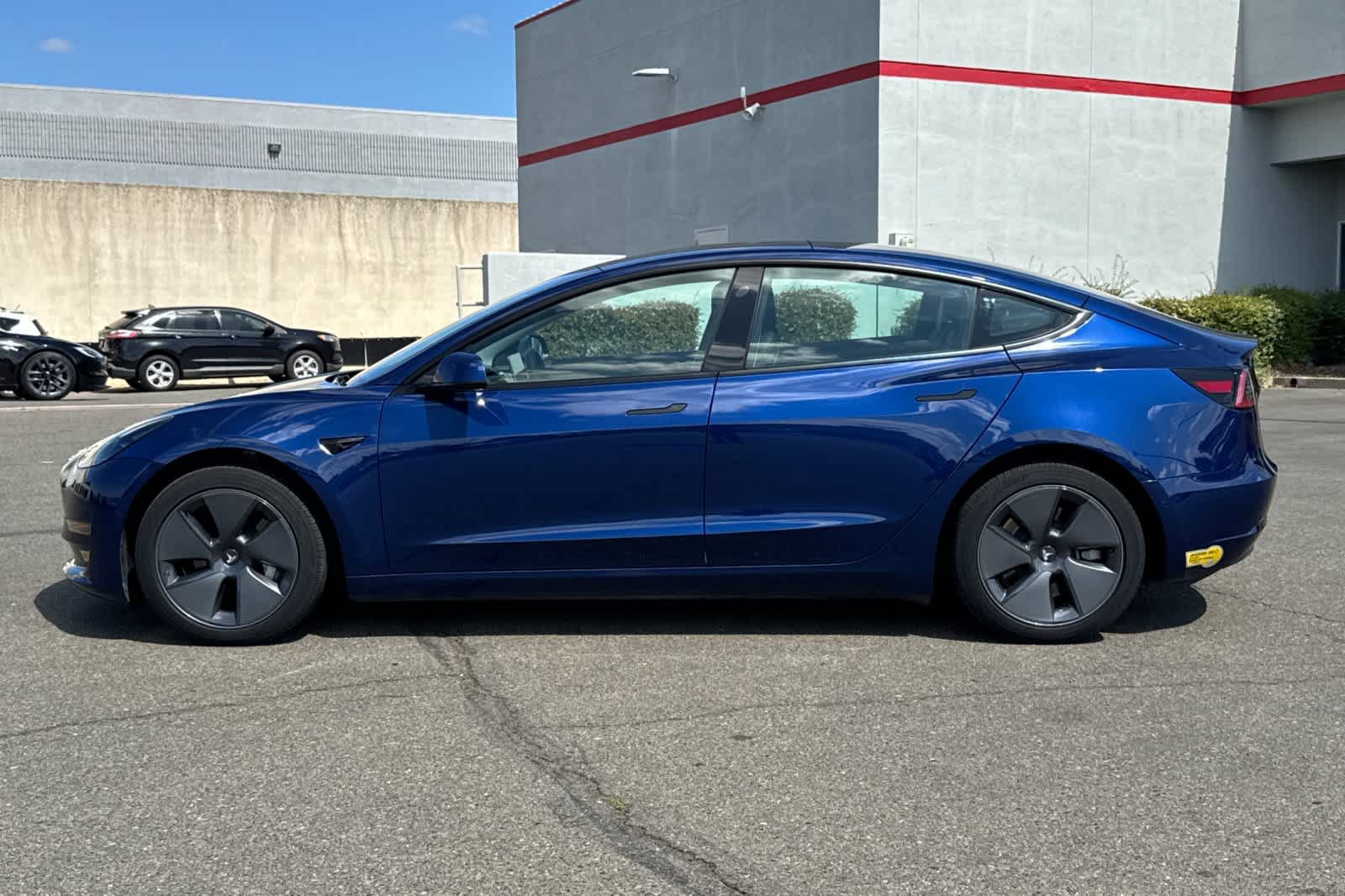 Used 2022 Tesla Model 3 Long Range AWD/4WD image 9