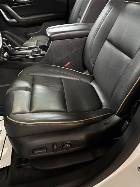 Used 2022 Chevrolet Blazer Premier w/ Enhanced Convenience Package AWD/4WD image 11