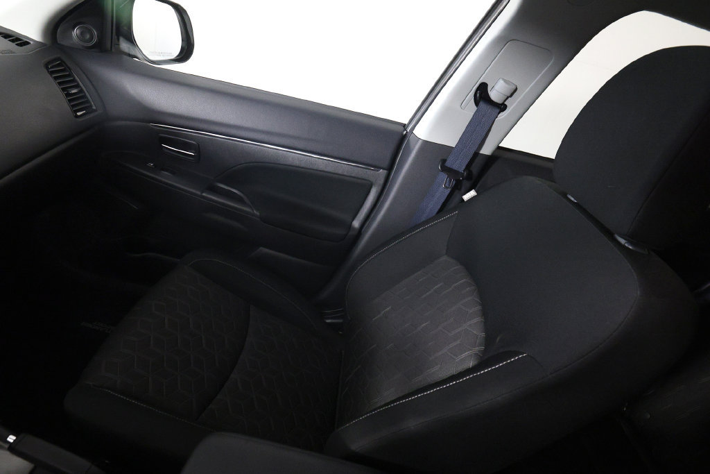 Used 2026 Mitsubishi Outlander Sport ES AWD/4WD image 30