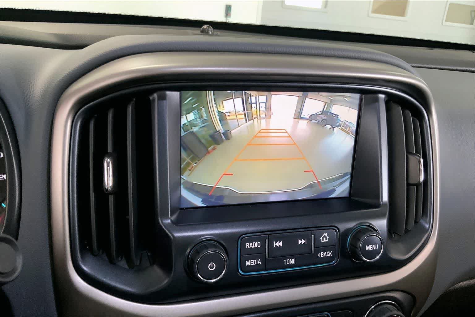 Used 2017 Chevrolet Colorado Z71 AWD/4WD image 22