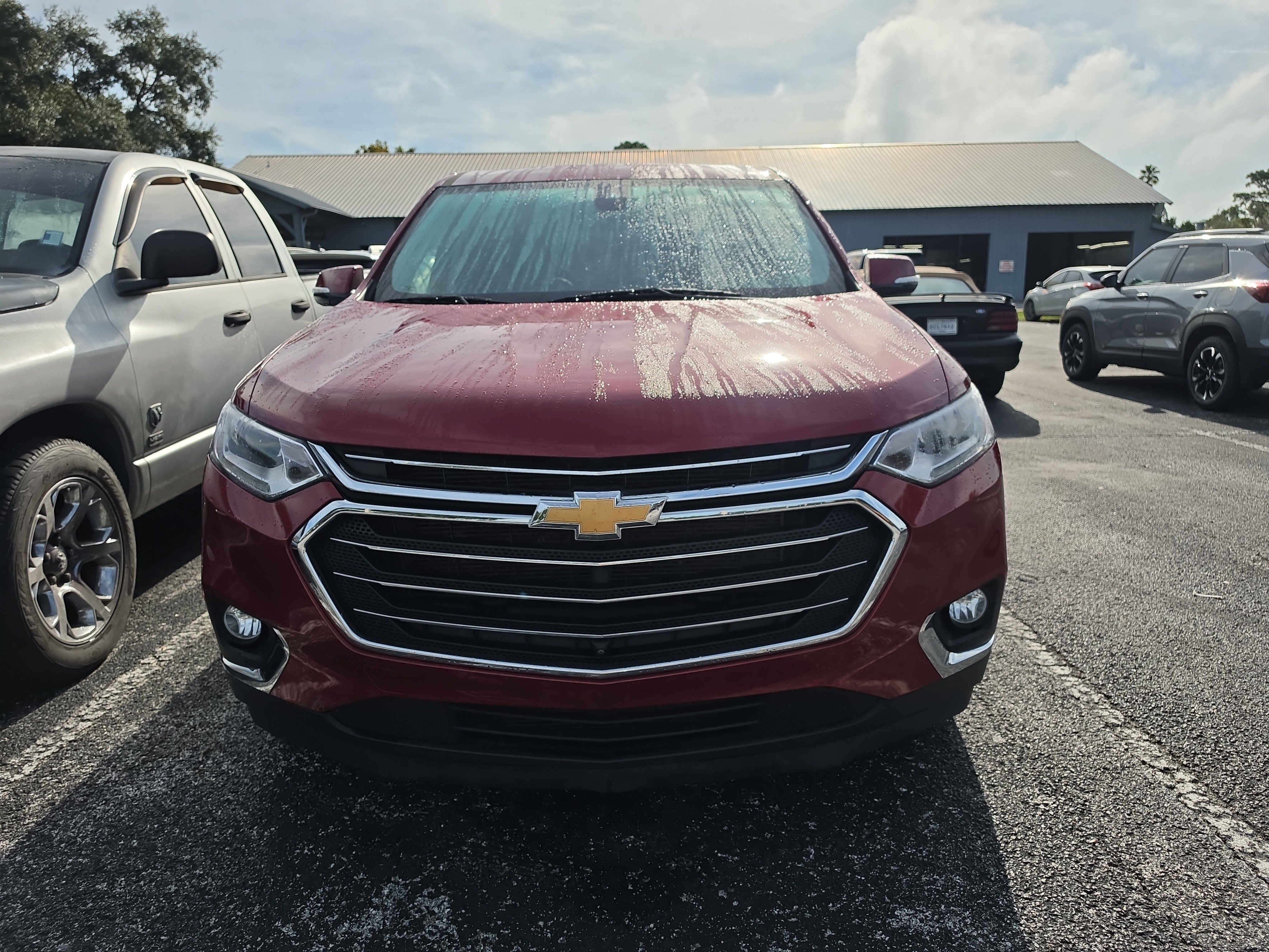 Used 2020 Chevrolet Traverse LT w/ LT Premium Package AWD/4WD image 8