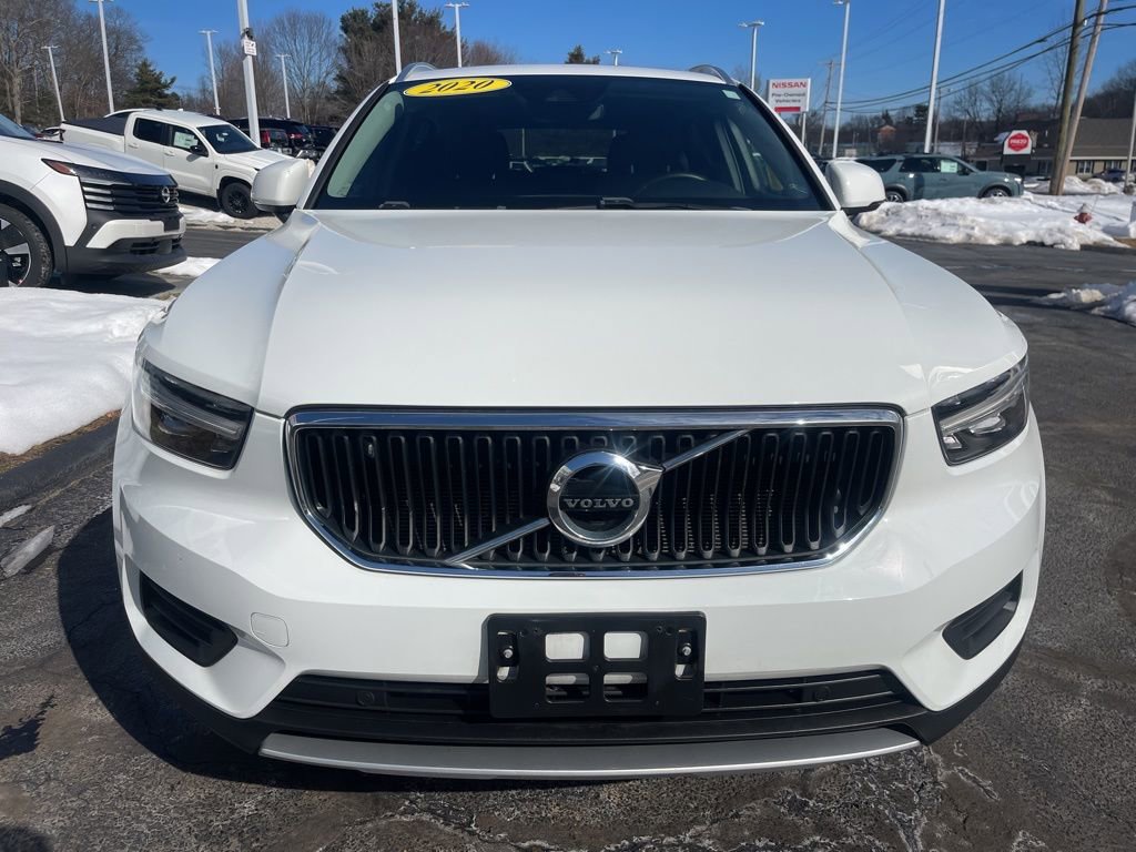 Used 2020 Volvo XC40 T5 Momentum image 7