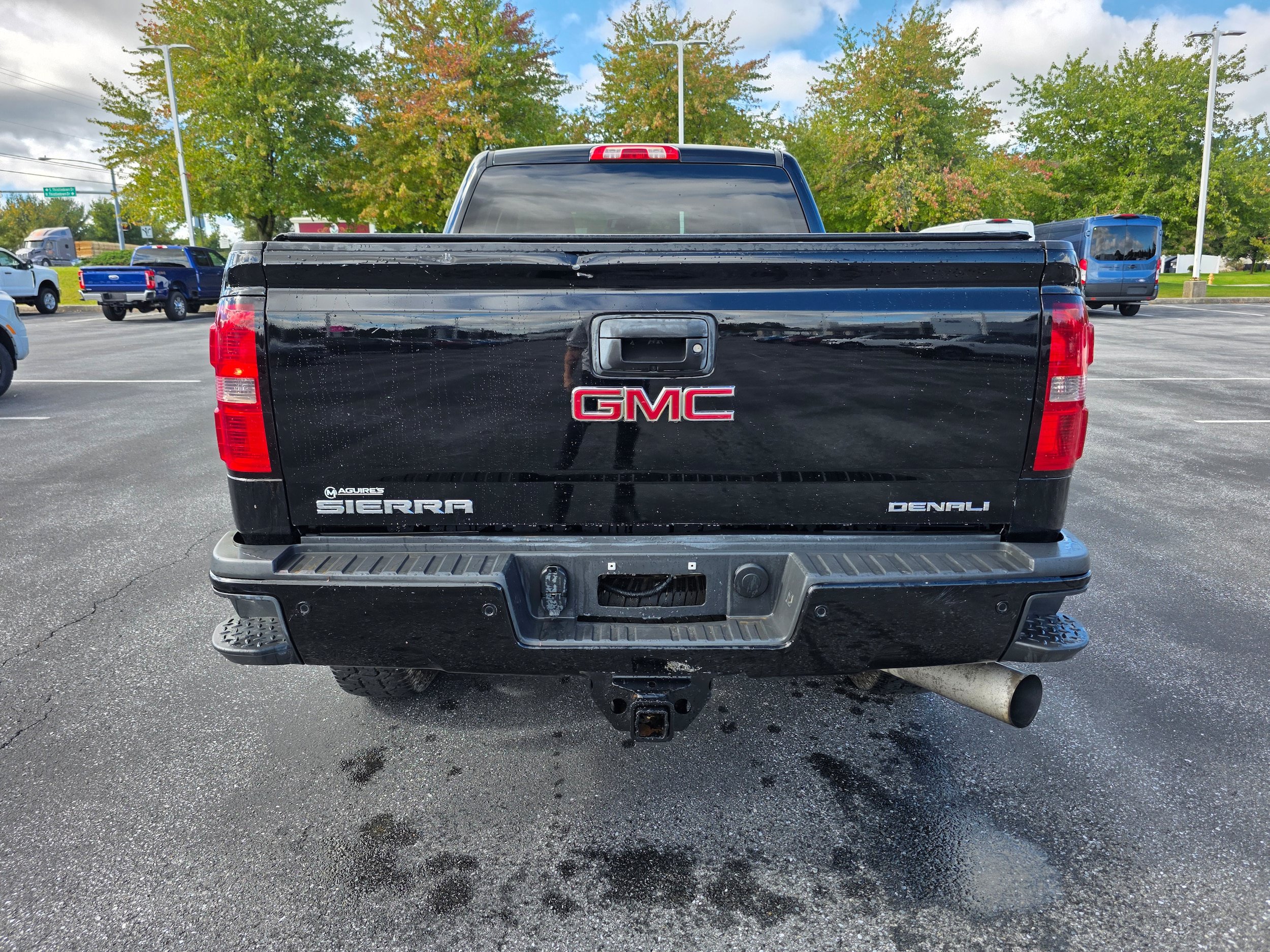 Used 2015 GMC Sierra 2500 Denali w/ Duramax Plus Package AWD/4WD image 4