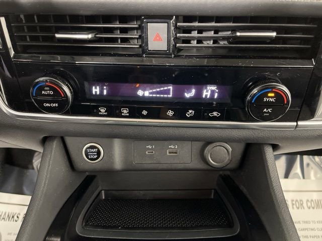 Used 2022 Nissan Rogue SV image 27