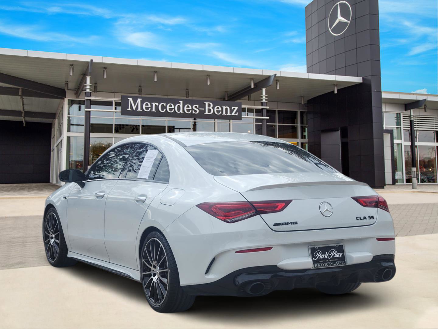 Certified 2023 Mercedes-Benz CLA 35 AMG 4MATIC image 4
