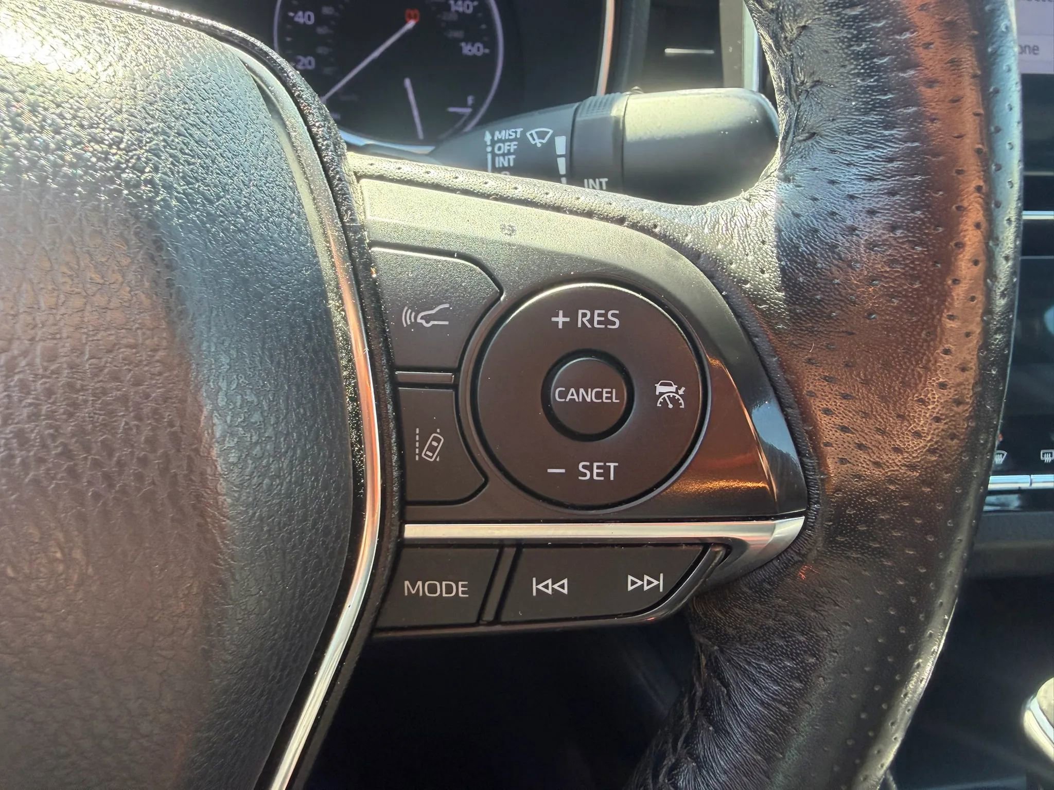 Used 2019 Toyota Avalon XSE w/ All Weather Liner Package FWD image 14