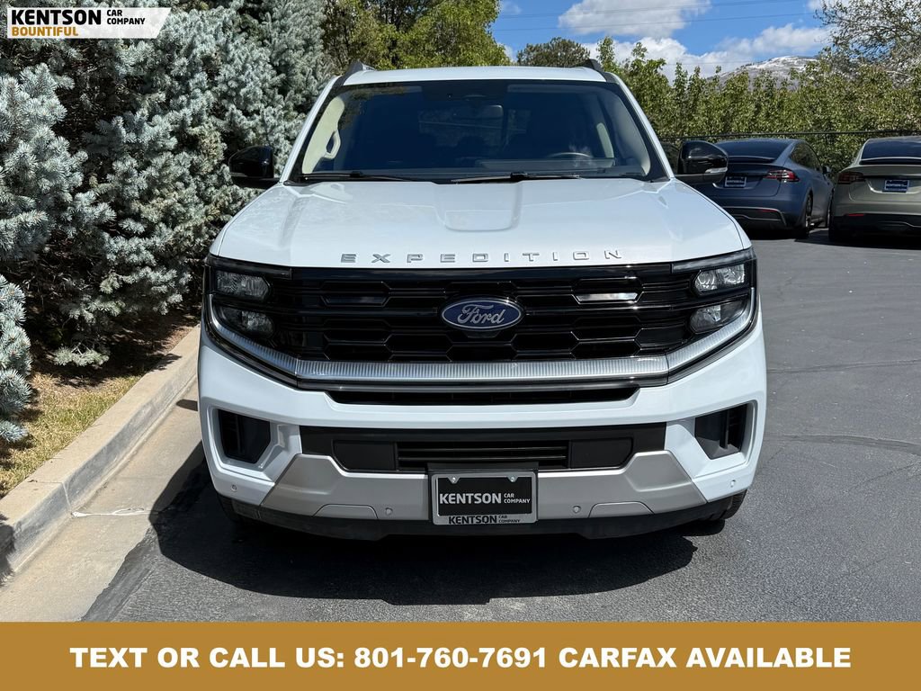 Used 2025 Ford Expedition Platinum image 2