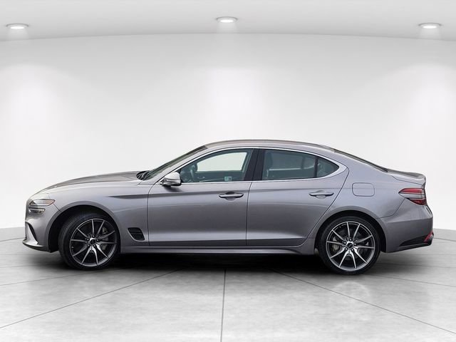 Used 2025 Genesis G70 2.5T image 7
