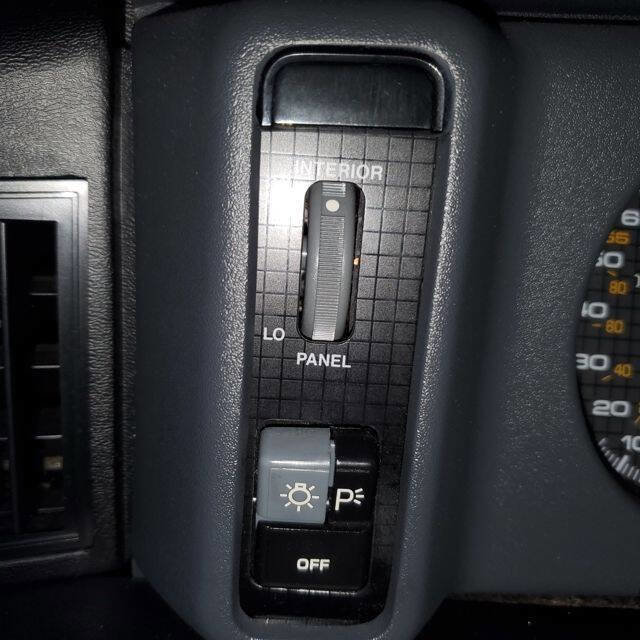 Used 1991 Pontiac Firebird Coupe image 20