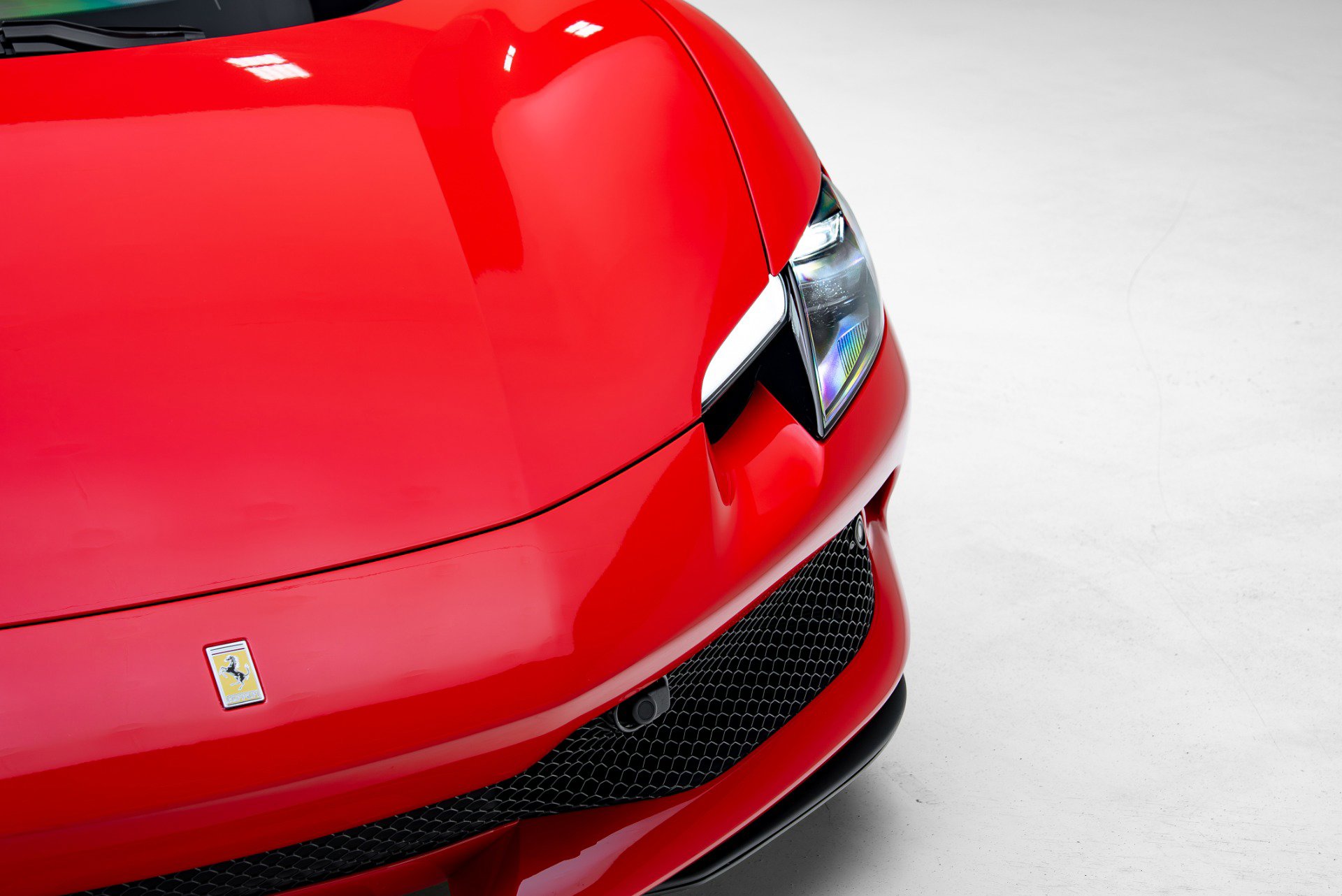 Used 2023 Ferrari 296 GTS RWD image 14