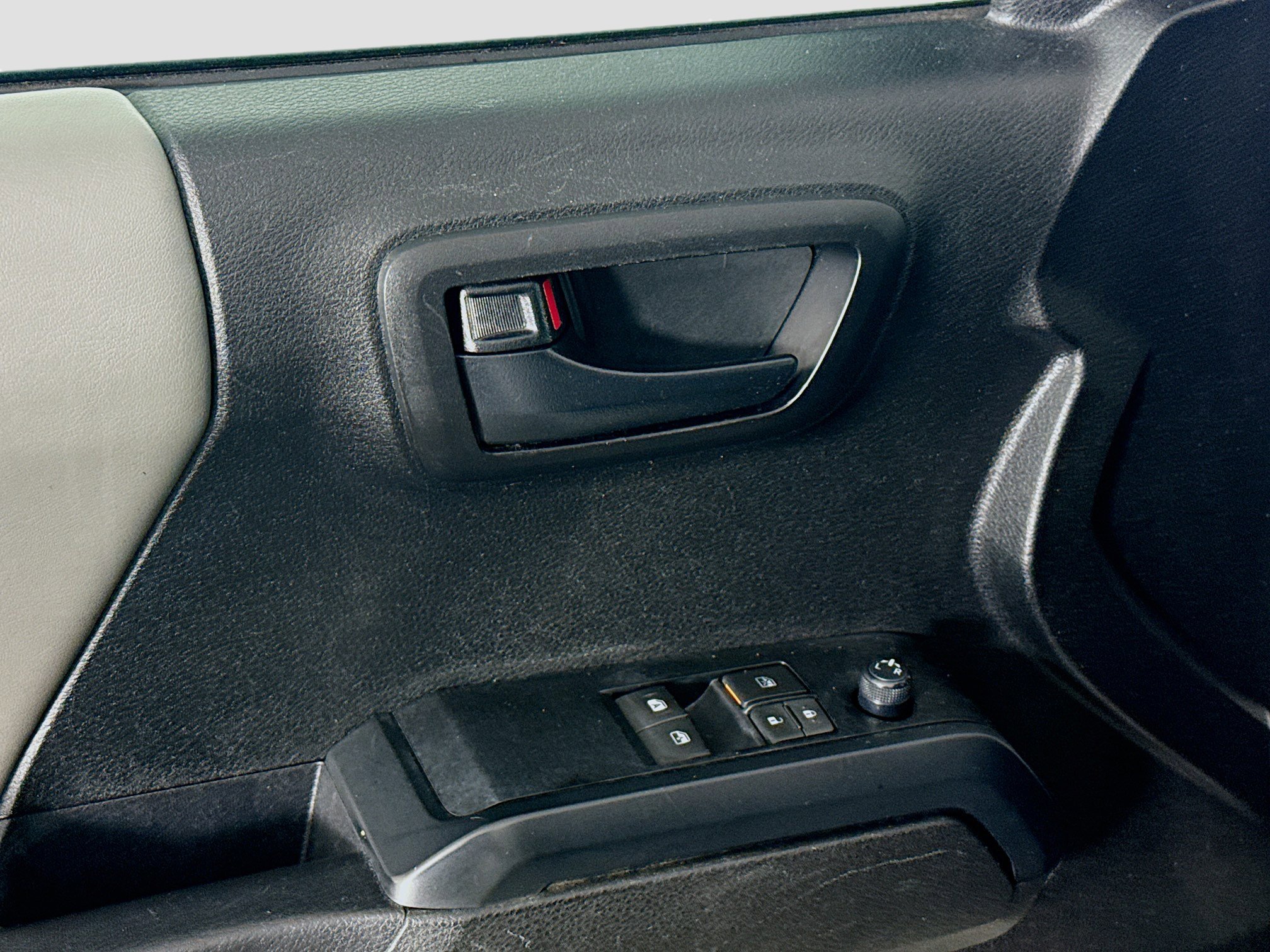 Used 2021 Toyota Tacoma SR image 23