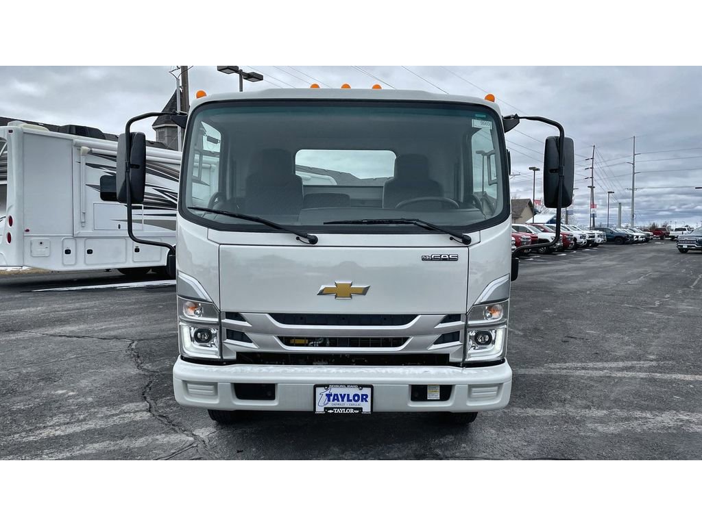 New 2024 Chevrolet Low Cab Forward image 15