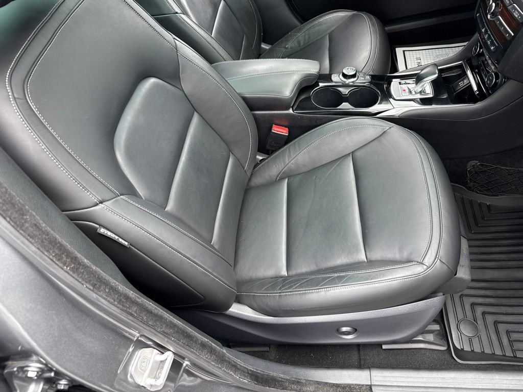 Used 2017 INFINITI QX30 Premium w/ Navigation Package AWD/4WD image 32