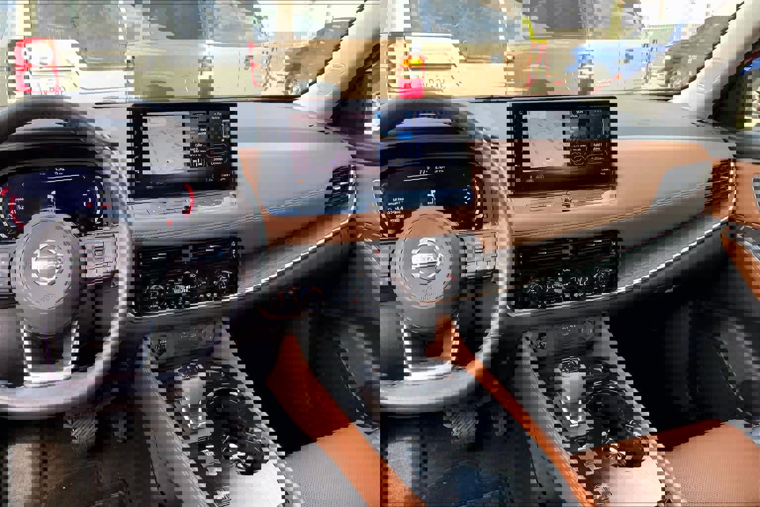 Used 2024 Nissan Rogue Platinum w/ Platinum Premium Package image 6