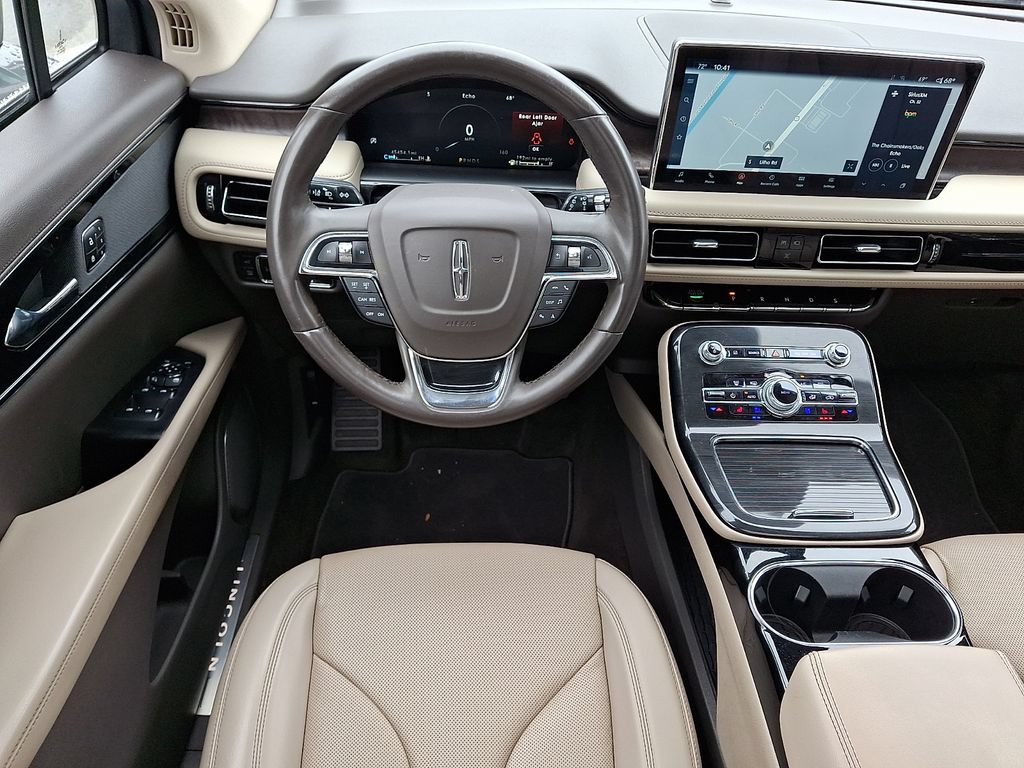 Used 2023 Lincoln Nautilus Reserve AWD/4WD image 2