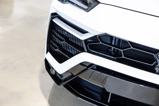 Used 2022 Lamborghini Urus AWD/4WD image 11
