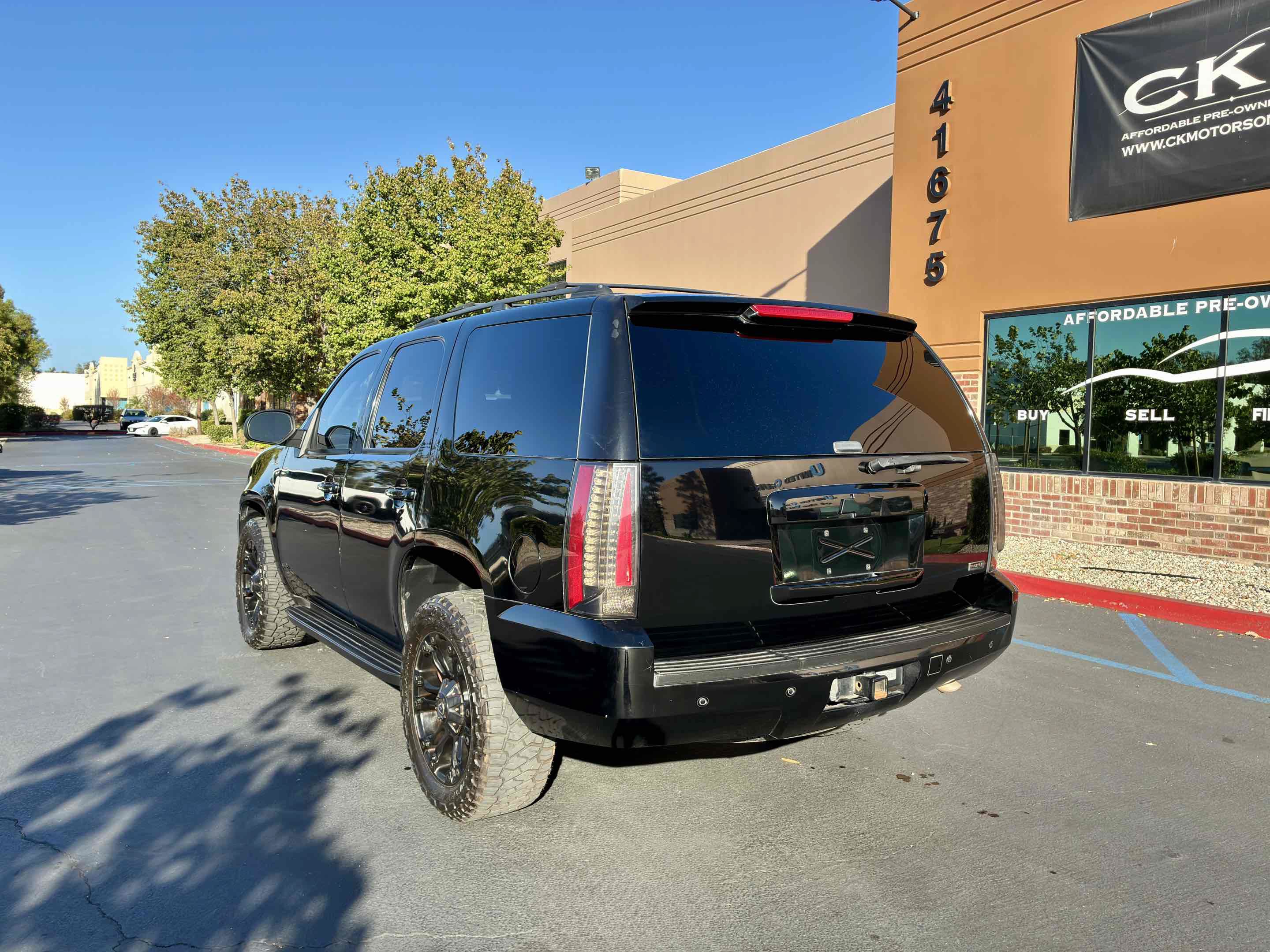 Used 2012 Chevrolet Tahoe LT AWD/4WD image 10